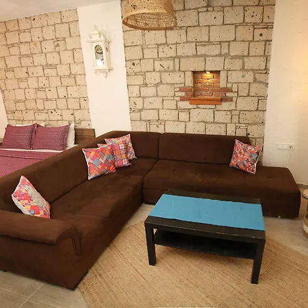 Zevkliler Oda ve Kahvaltı 3*