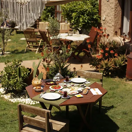 Zevkliler ベッド・アンド・ブレックファスト アラカティ