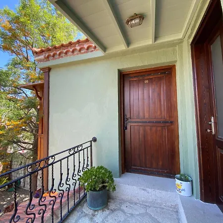 Zevkliler ベッド・アンド・ブレックファスト アラカティ